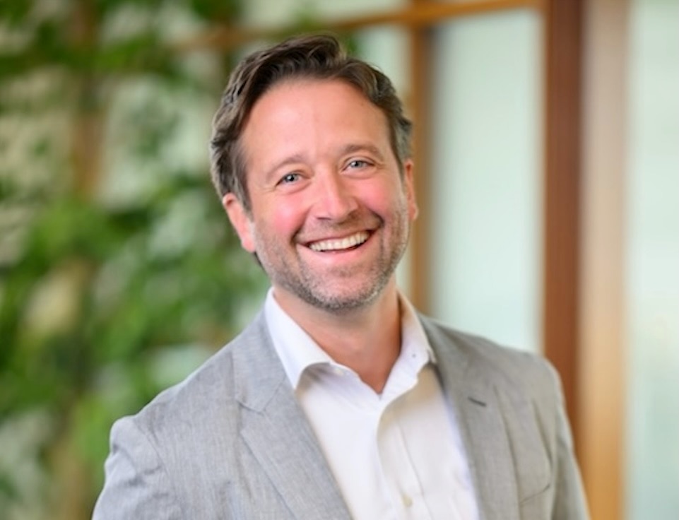 Head shot of Doug Fields