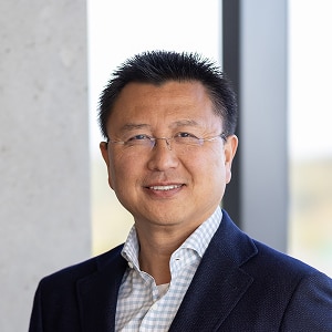 Head shot of Ray Shu