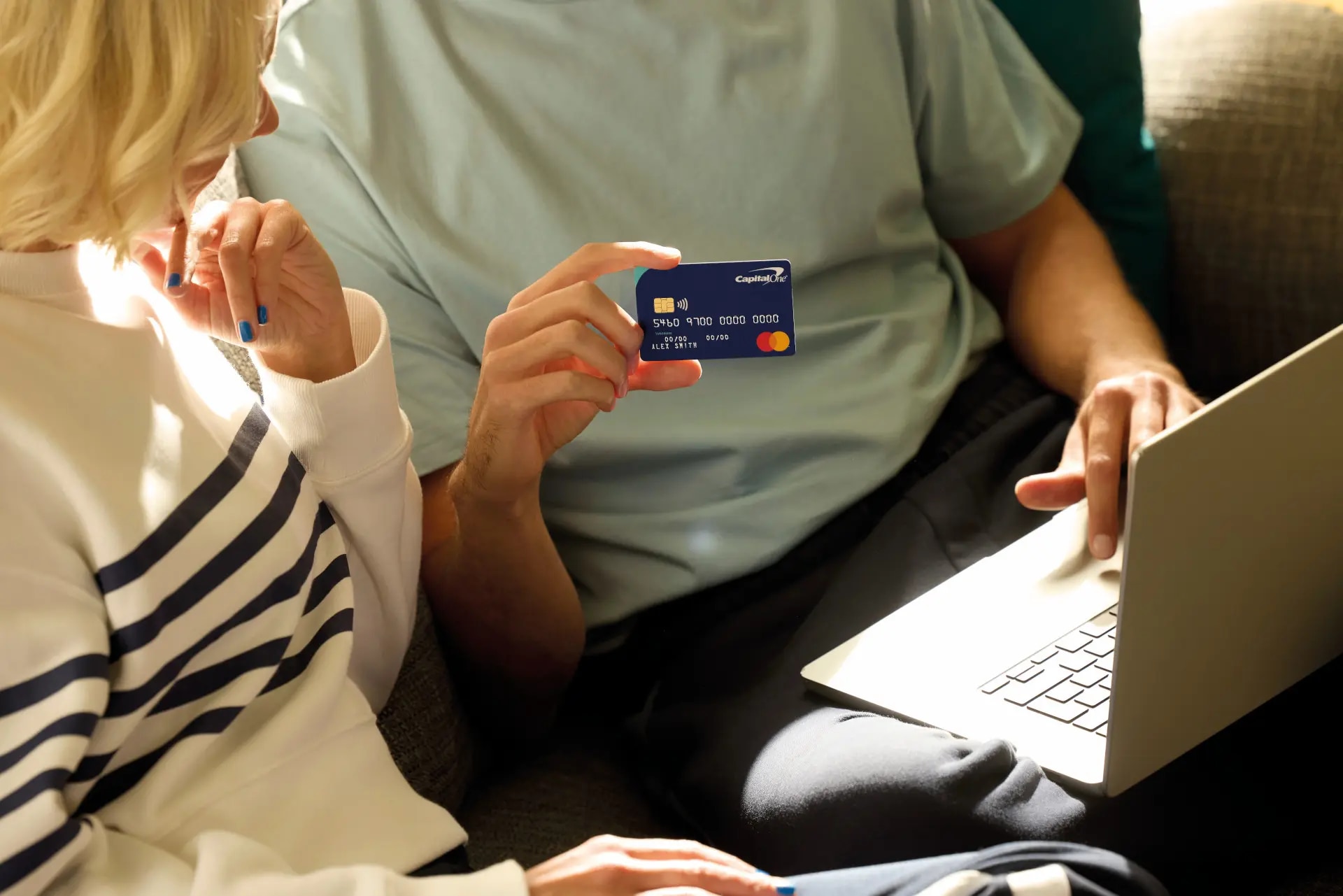 What are the differences between debit and credit cards?